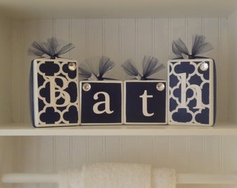 Bathroom Decor - Bathroom Sign - Wooden Blocks -Bathroom Decor - Quartefoil Decor - Gift - Bathroom Signage - Bathroom Wall Art