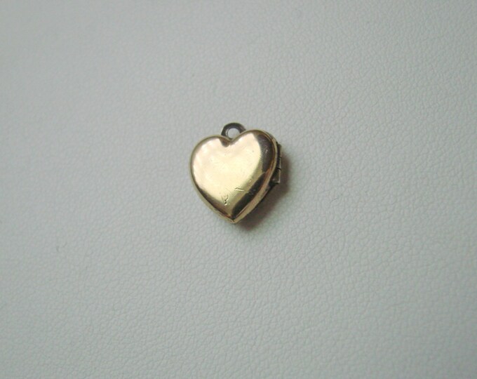 Vintage Baby Etched Gold Filled Heart Locket / Locket Charm / Locket Fob / Signed / Jewelry