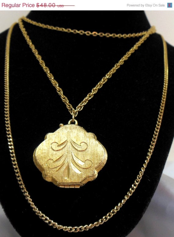 Triple locket necklace Clearance