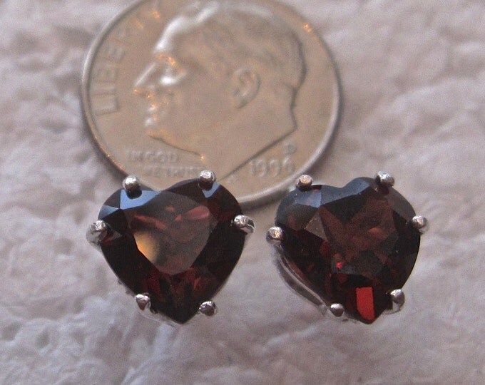 Red Garnet Heart Studs, 8mm, Natural, Set in Sterling Silver E769