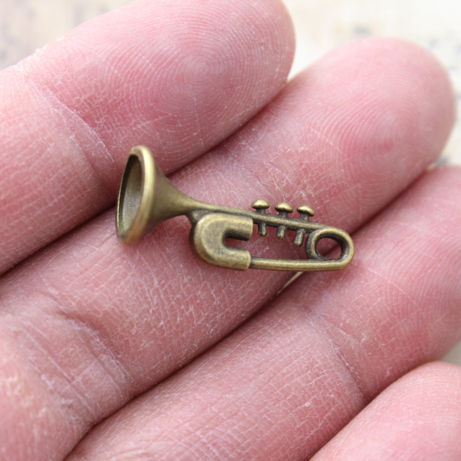 10 Trumpet Charms Music Instruments Pendants Antiqued Bronze