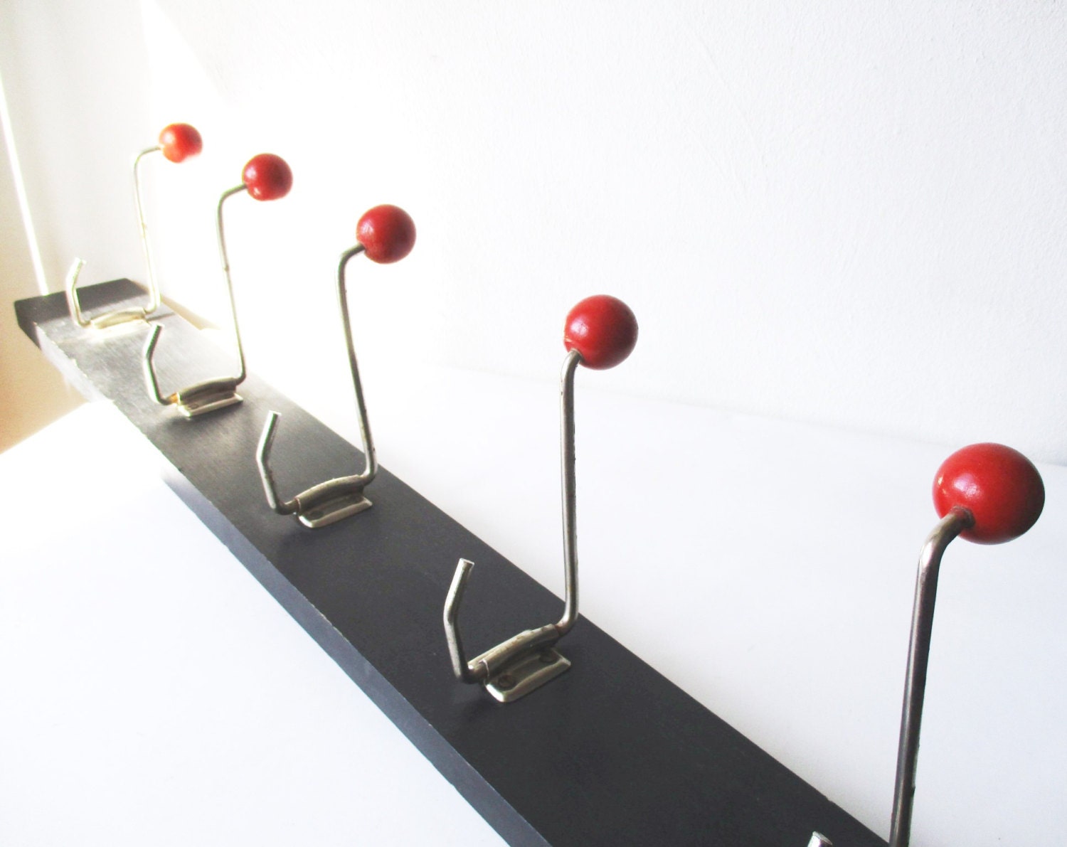 Wall Coat Rack, 5 Hooks with Red Knobs, Wooden Rustic Clothes Rack