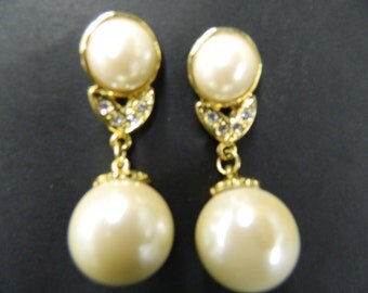 Vintage pearl rhinestone earrings