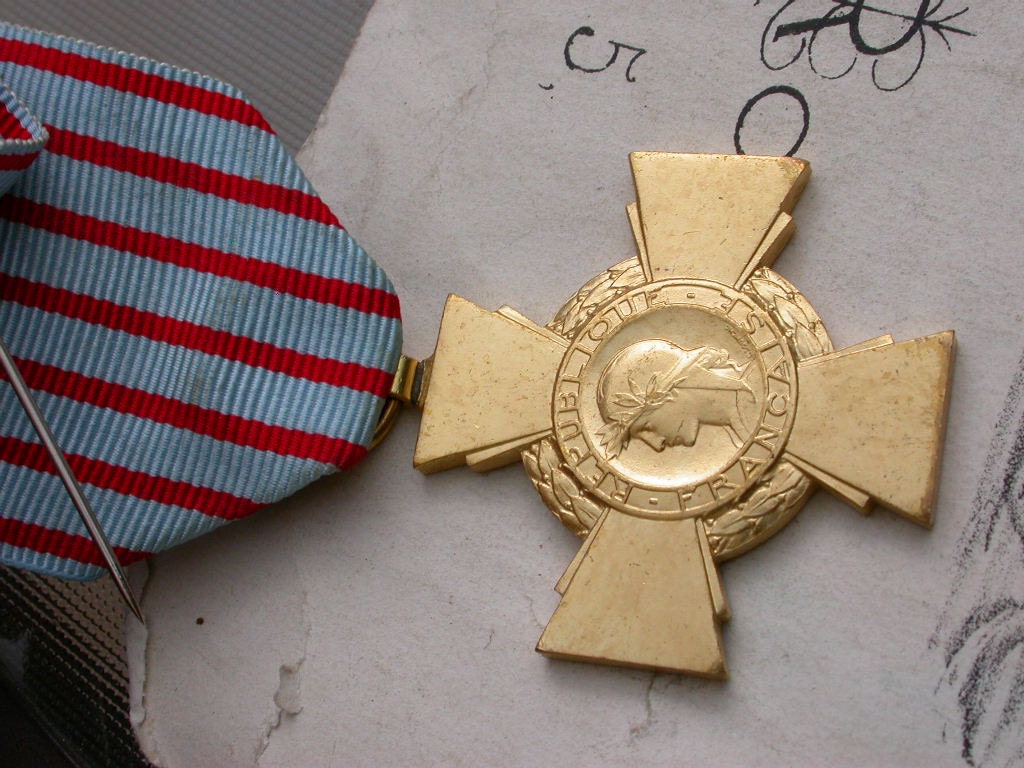 French vintage gold medal military medals antique military