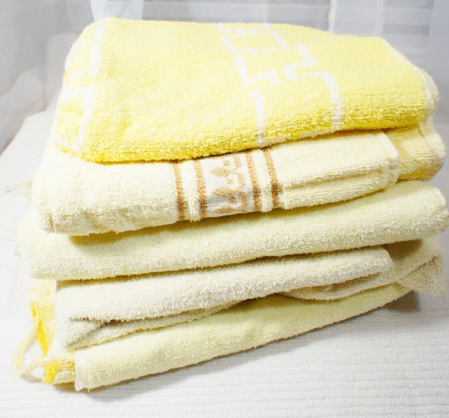 vintage lot of 5 yellow bath towels mixed set 3 Cannon by gleaned