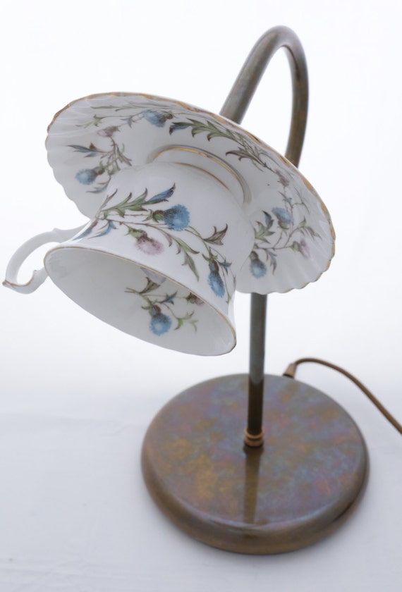 Vintage china teacup desk lamp