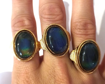 Vintage 70's Gold Plated Mood Ring - J011