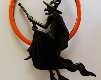 JJ Jonette Halloween Witch Riding Broomstick Brooch Pin