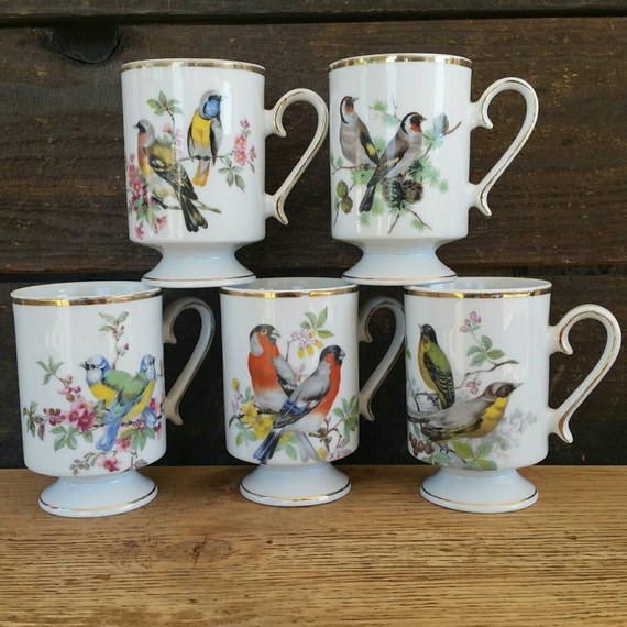 Mugs, Pedestal Mugs, Vintage Kitsch bird  Royal  cups  Crown, Tea Cup Coffee vintage Bird