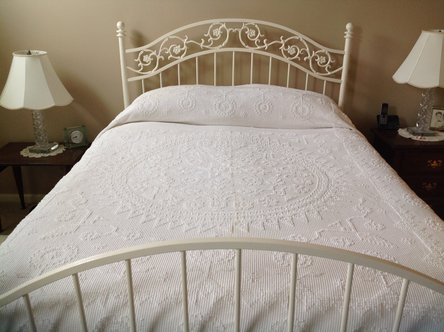 Vintage Martha Washington Bedspread
