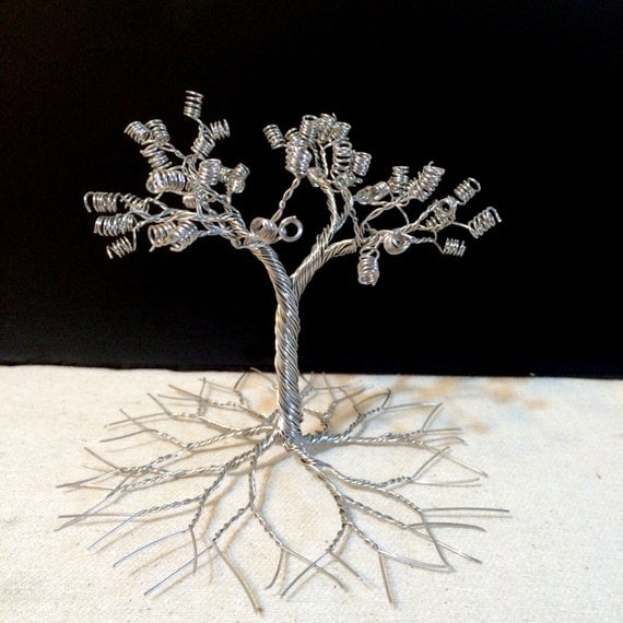 Twisted loop Silver Cake Topper Tree for your wedding by KunsWerk