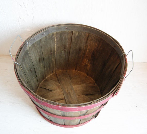 HALF BUSHEL ORCHARD Basket Red Weathered Wood Produce Basket