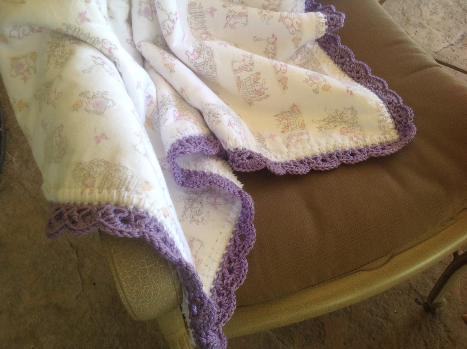 Soft and cozy baby blanket with bunnies and a by Lorettescottage
