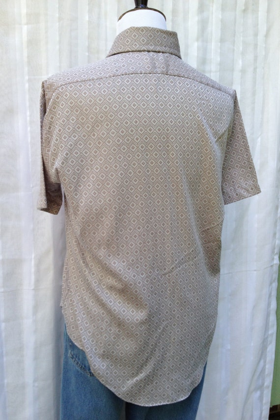 1960s 1970s Mens Short Sleeved Button Down Shirt from Arrow