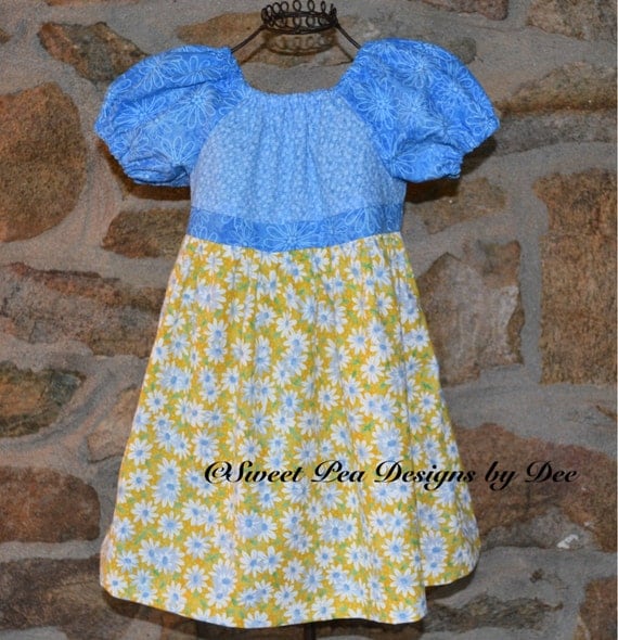 Baby girl Daisy dress, baby girl peasant dress, blue, yellow Daisy dress, birthday dress, short sleeve dress, baby shower gift,