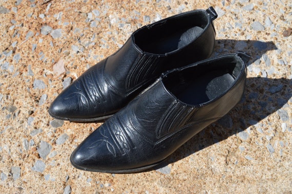 Vintage Leather Pointy Shoes - Women Size 6.5