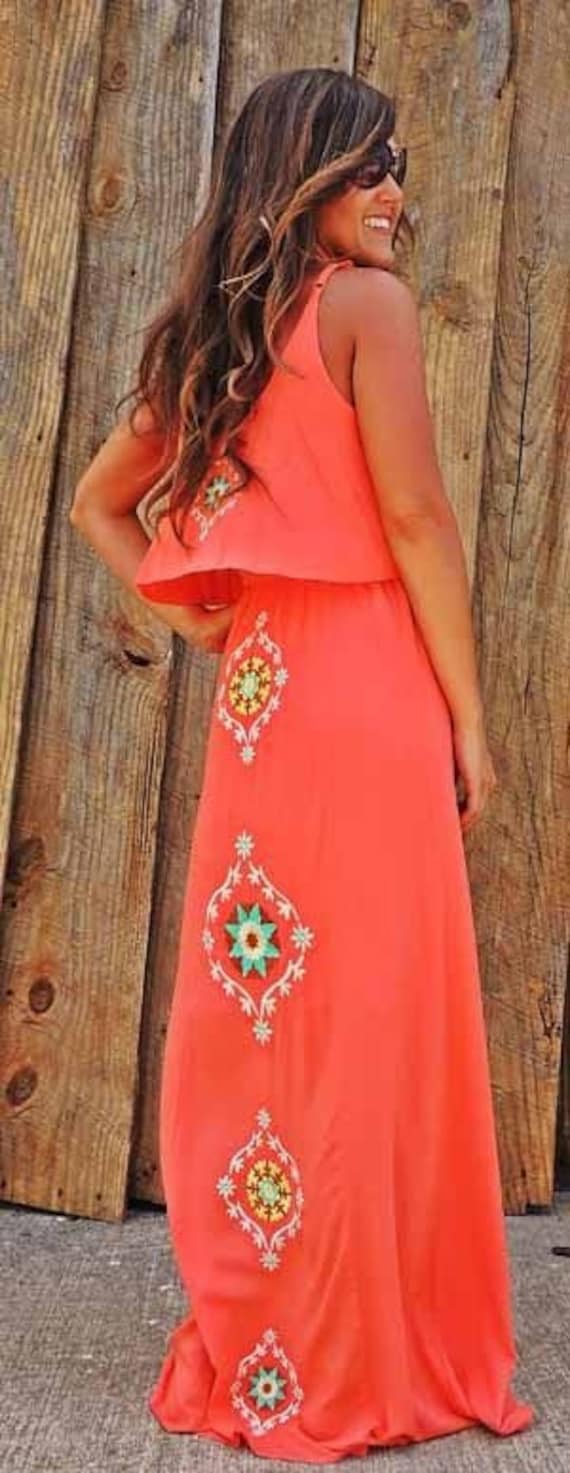 Beautiful maxi dress neon print beachwear boho by MejorDeseocom