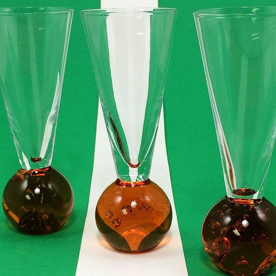 Vintage Round Bottom Shot Glasses Amber Bottom by CarysKools