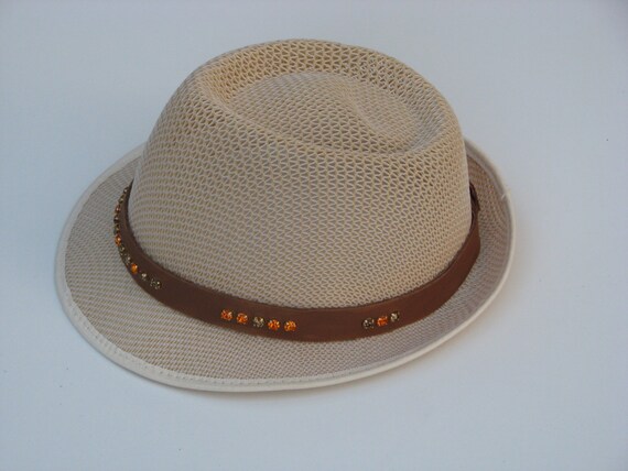 narrow brim sun hat