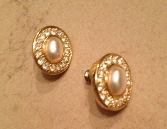 Vintage Trifari Earrings Gold Rhinestone Pearl Jewelry