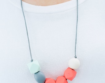 SALE Teething Necklace Silicone Nursing Necklace Lillie - Coral Slate