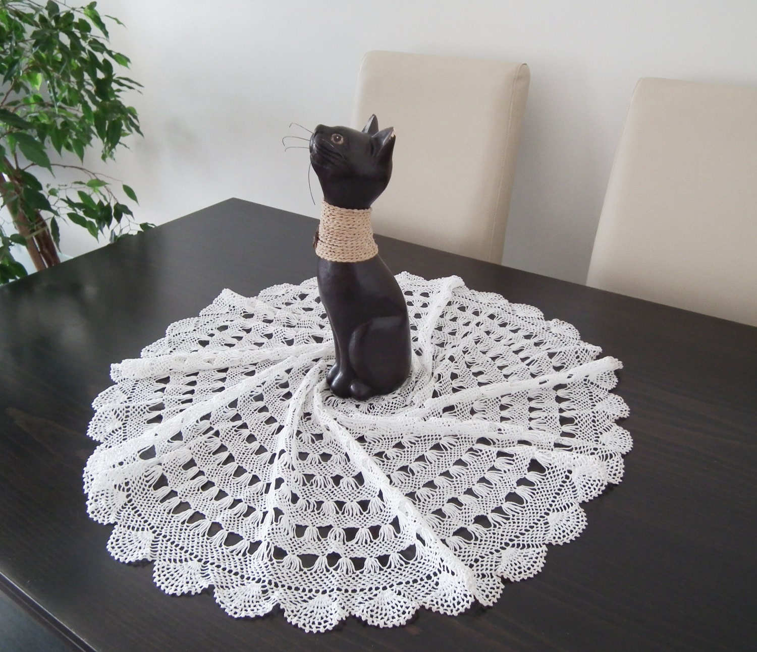 Small tablecloth Round tablecloth Vintage table by LaceLetter