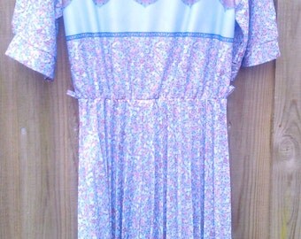 Vintage Size 14 Plus Size 1970s Dress