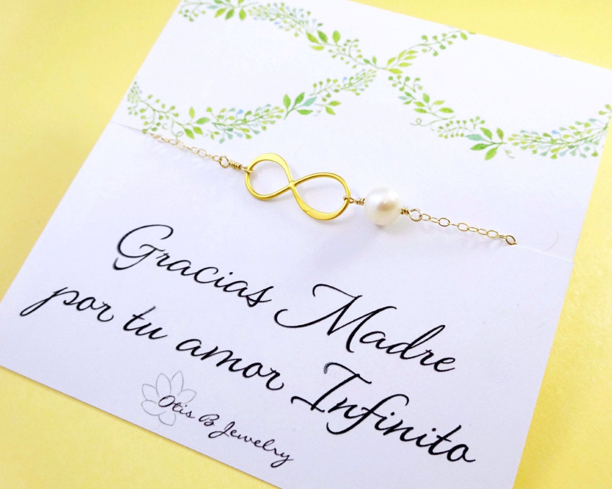 Spanish mothers gift Infinity necklace on spanish greeting