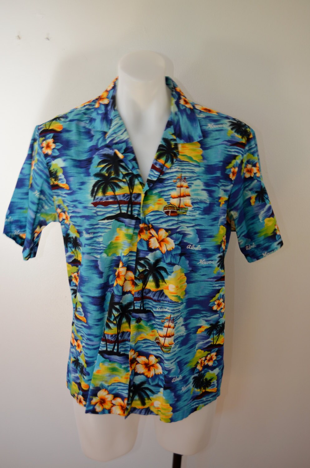 Vintage KY’S Hawaiian Shirt size medium Made in Hawaii 1970’s 80’s box ...