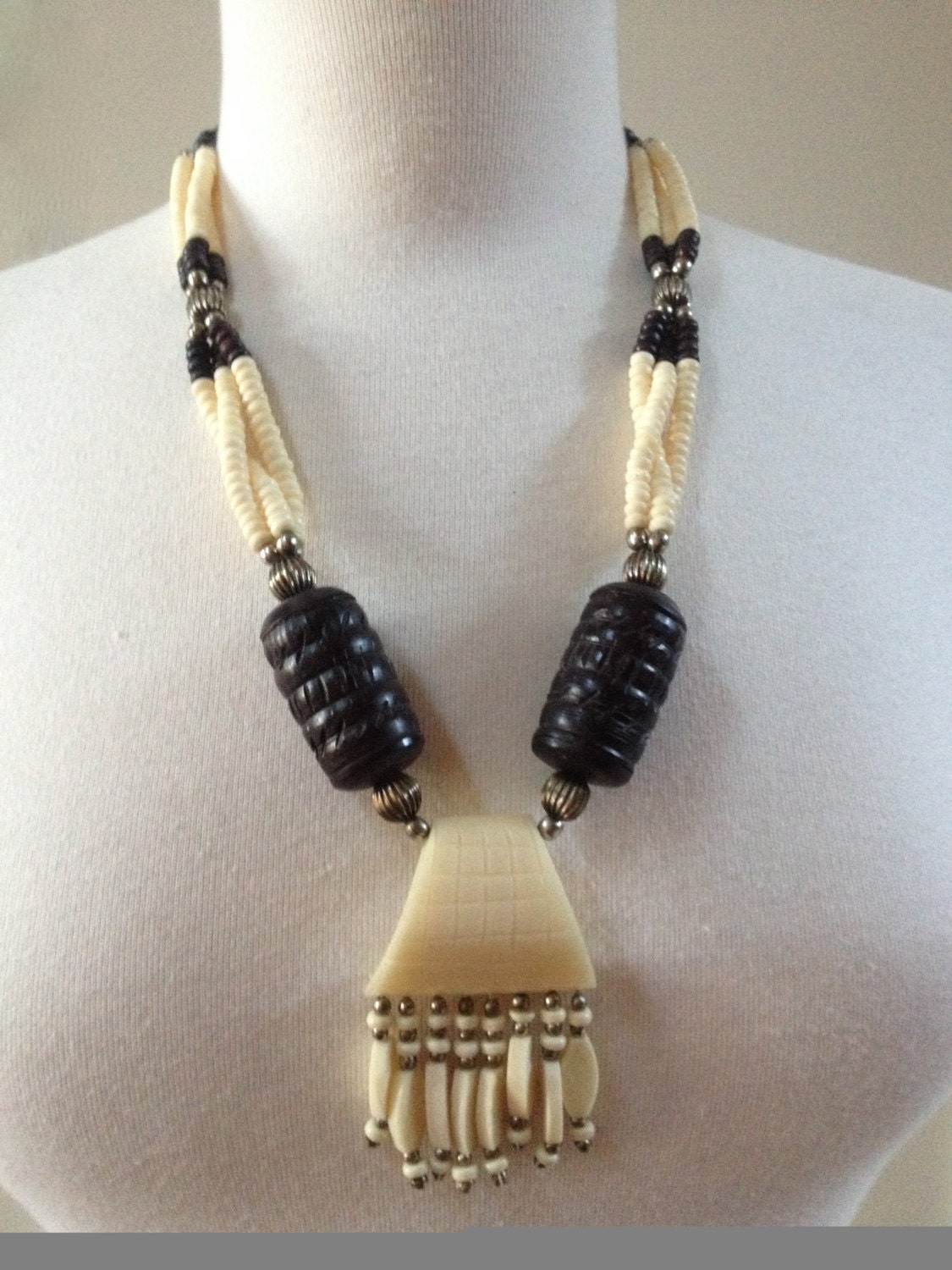 Bold Carved Bone Tribal Pendant Necklace – Ethnic 1970s Jewelry – Haute ...