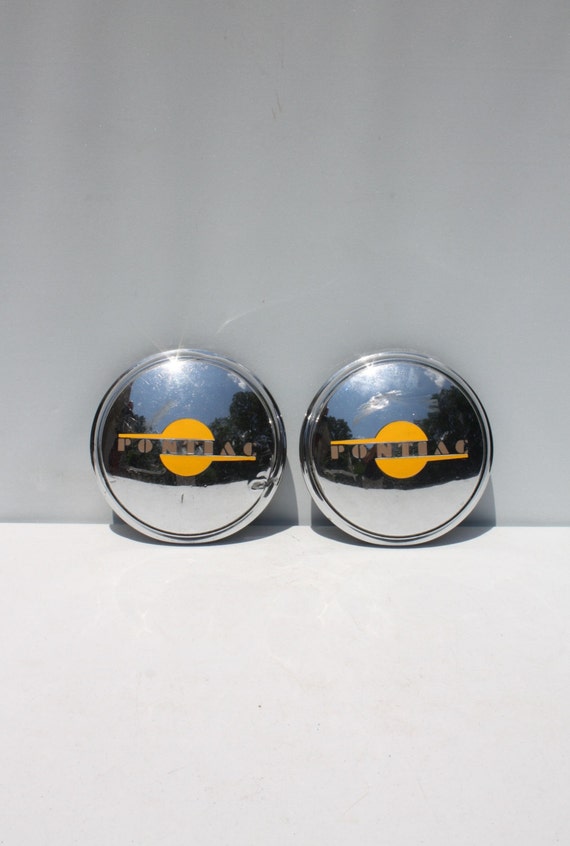 Vintage Pontiac Hubcaps Dog Dish Moon Yellow 1940's