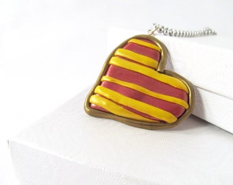 Gryffindor tie pendant, gryffindor necklace, harry potter gryffindor, Harry Potter jewelry, gryffindor house, hogwarts