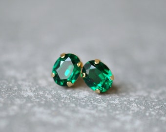 Emerald Stud Earrings Swarovski Crystal Studs Earrings Emerald Green Super Sparklers Vintage Mashugana