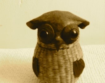 OWL Basket. Rattan, Wicker. Vintage 1980. Modernist. Mod, Mid century, Danish Modern, Eames, Bojesen era.