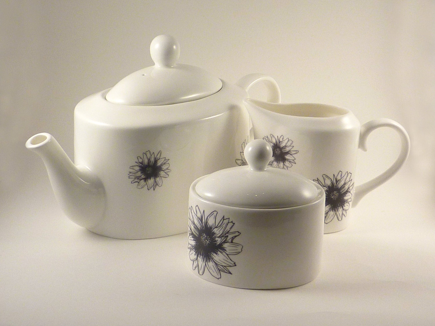 African Daisy Bone China Tea Set Summer Garden Floral