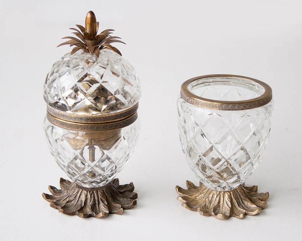 Vintage glass pineapple lighter and ashtray set