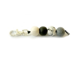 Black and White Keychain, Minimalist Keychain, Handmade Bead Keyring, Chunky Keychain, Lightweight Keychain, Marble Bead Keychain,