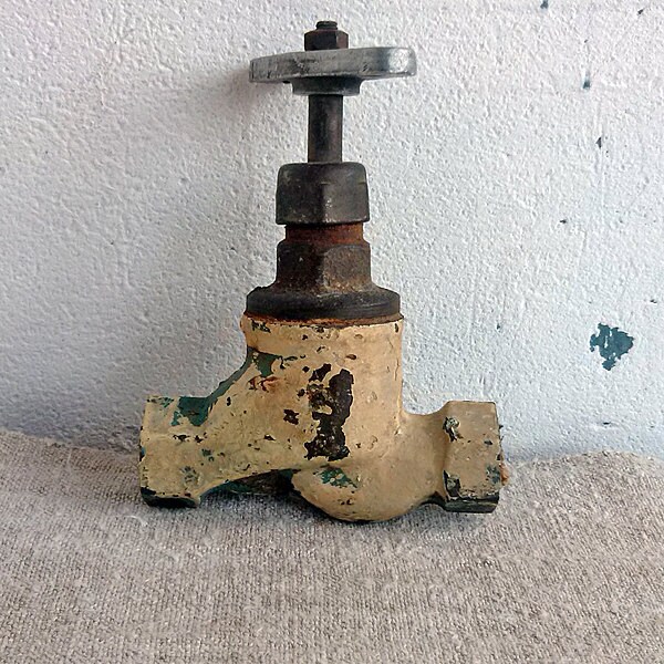 Vintage spigot water Retro outdoor faucet handles Old water