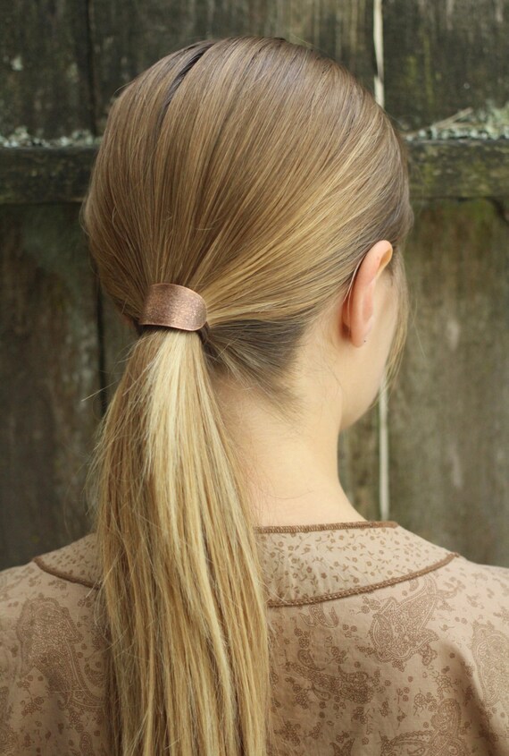 Textured copper hair tie simple metal ponytail holder by Kapelika