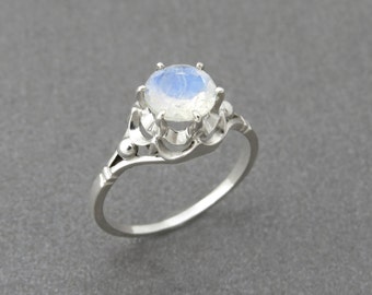 Vintage Style Moonstone Ring, Moonstone Engagement Ring, Antique Style Silver Ring With Moon Stone Gemstone, Friendship Ring, Gemstone Ring.