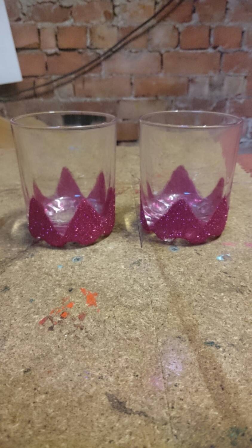 Pair of pink glitter tumblers