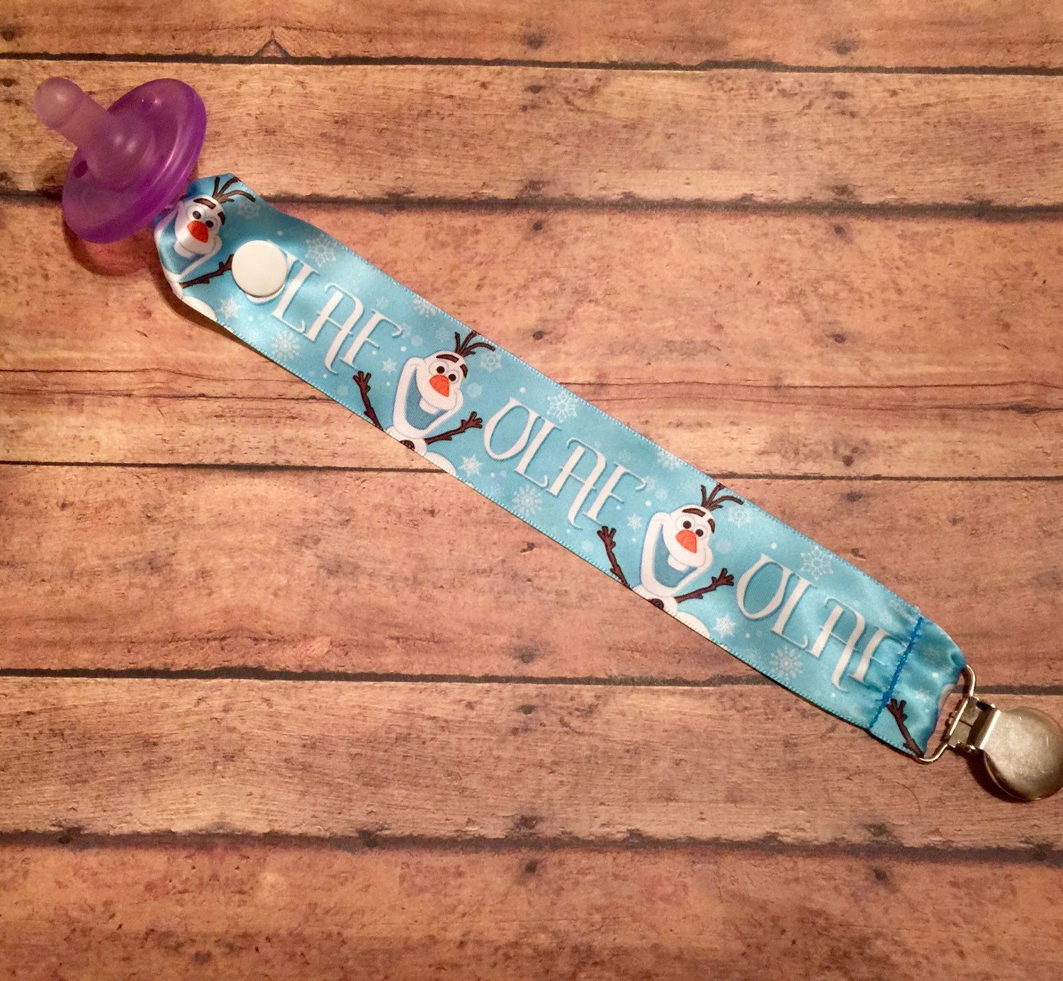 Disney Frozen Olaf baby Pacifier/Soothie/Binky Clip // Baby