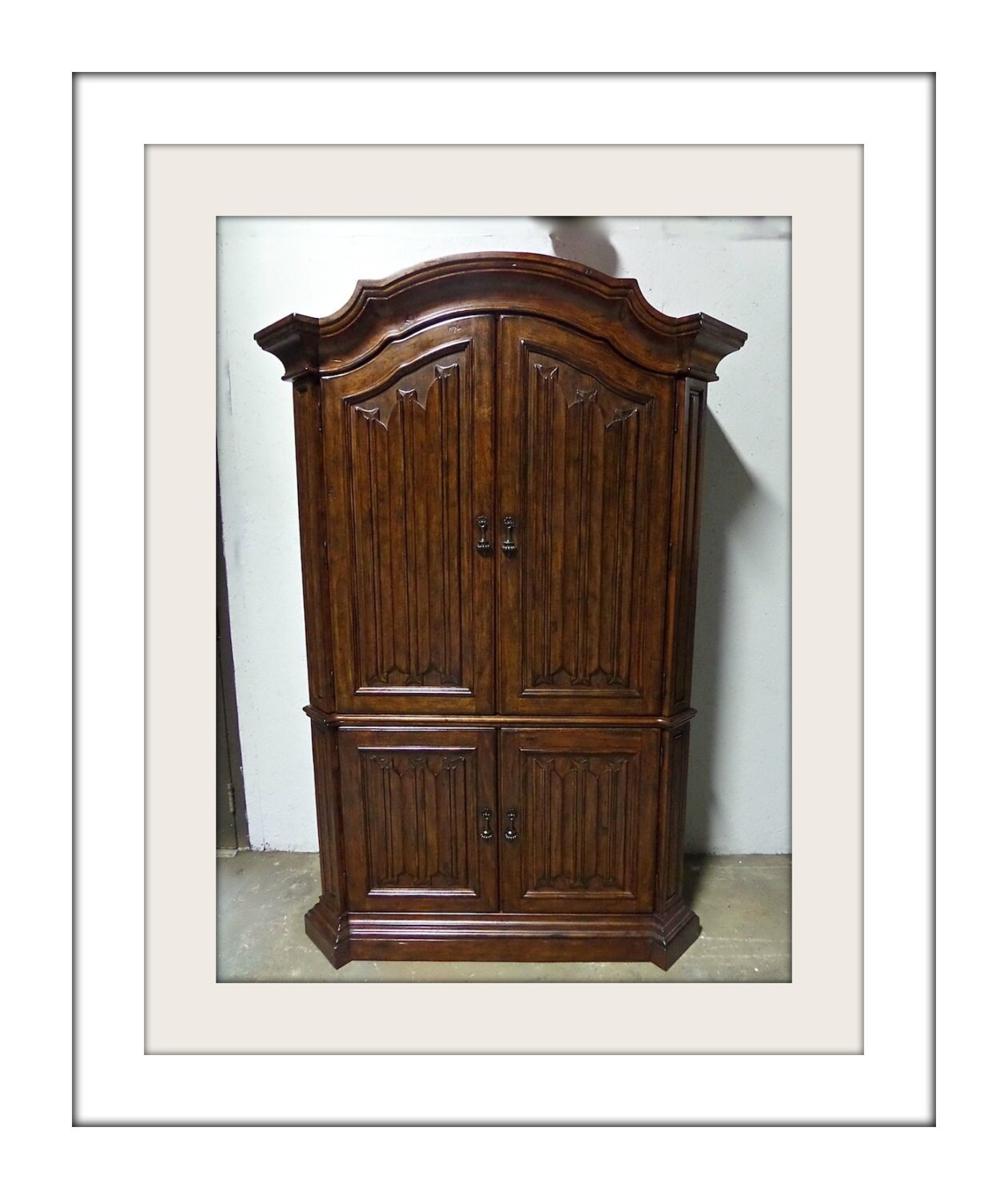 Broyhill Armoire Haute Juice
