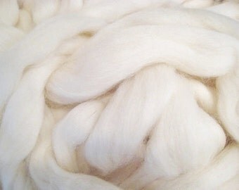 White Soft Wool Roving Top for Spinning, Felting, Dyeing