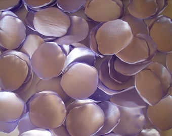 handmade lavender wedding rose petals,Set of 100 light purple satin rose petals, wedding decoration, table decoration, fabric flowers