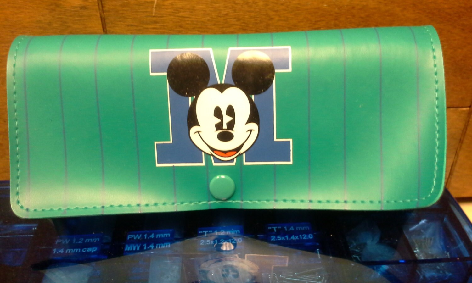 Disney Mickey Mouse Eyeglass Case Haute Juice