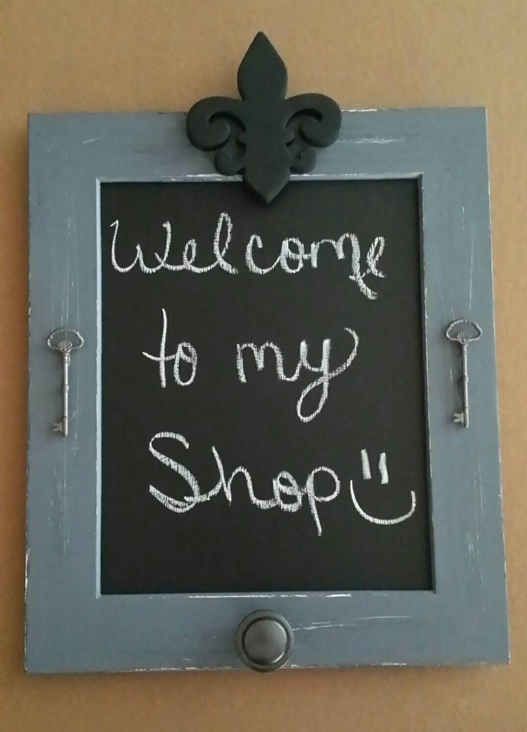 Hanging Wall Decor w/Chalkboard