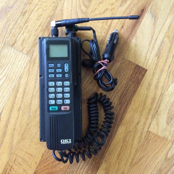 Vintage 1980�s 3 watt Analog Car Phone by OKI