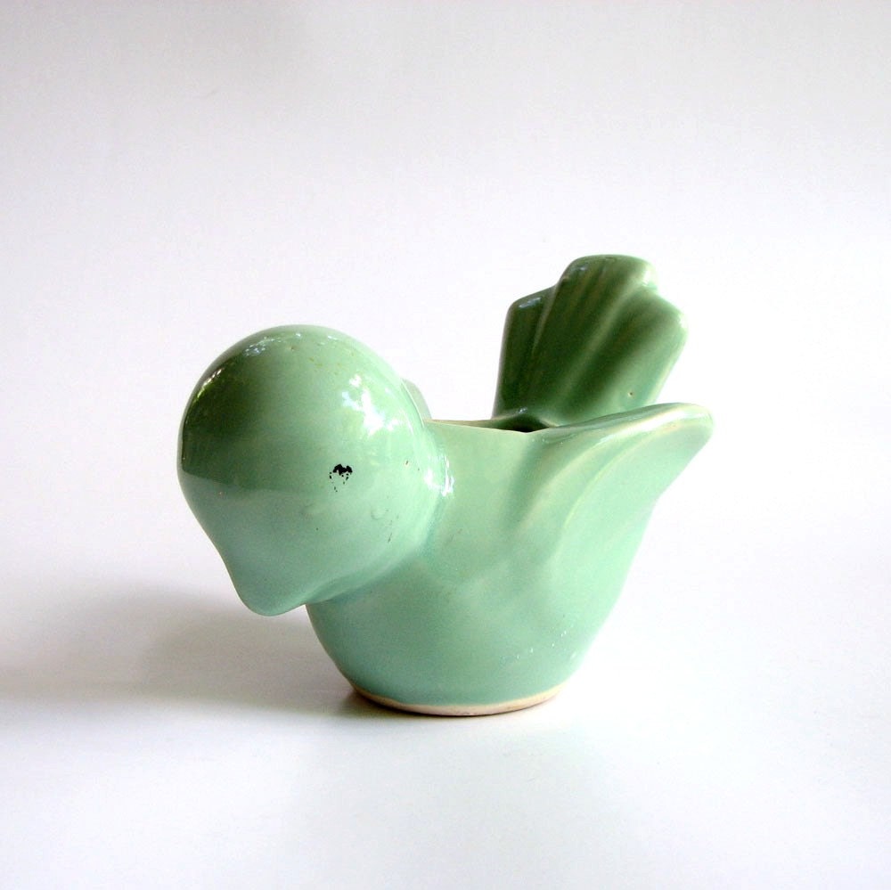 vintage McCoy bird planter . mint green bird plant holder