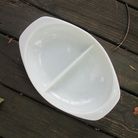 Vintage Pyrex Ovenware/ Serving Dish Divided White Pyrex